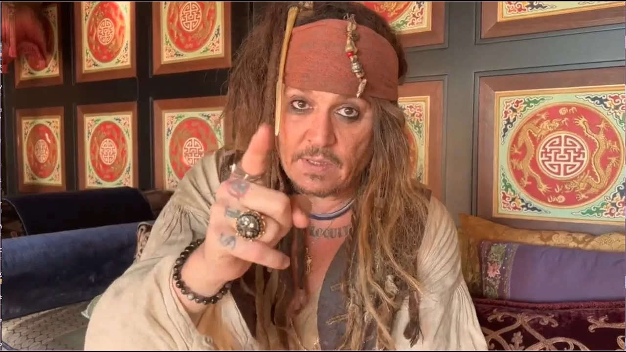 Watch Johnny Depp Return as Captain Jack Sparrow for a Sick Child ...